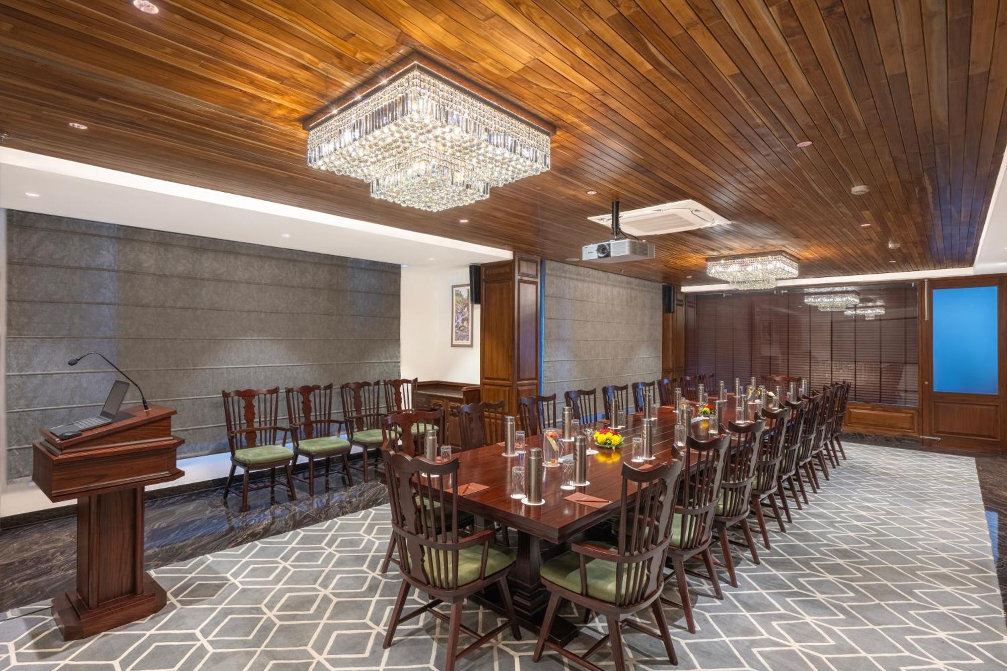 Welcomheritage Elysium Resort & Spa 심라 외부 사진