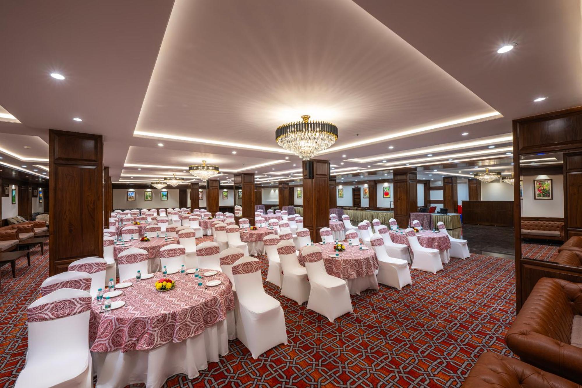 Welcomheritage Elysium Resort & Spa 심라 외부 사진