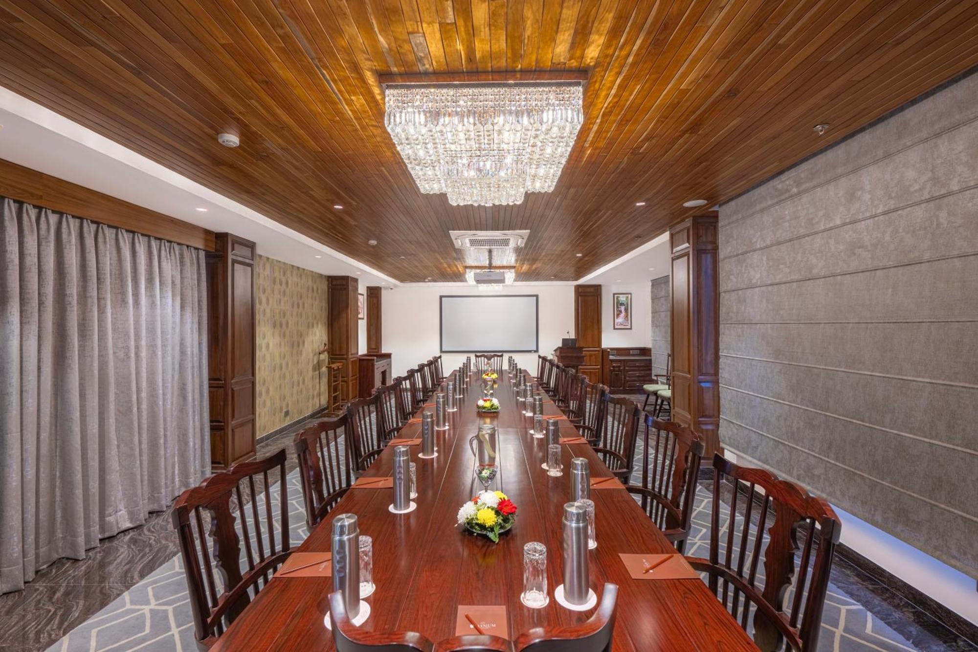 Welcomheritage Elysium Resort & Spa 심라 외부 사진